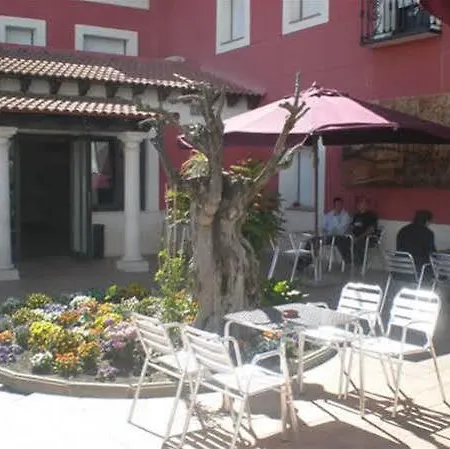 Dona Carmen 3*